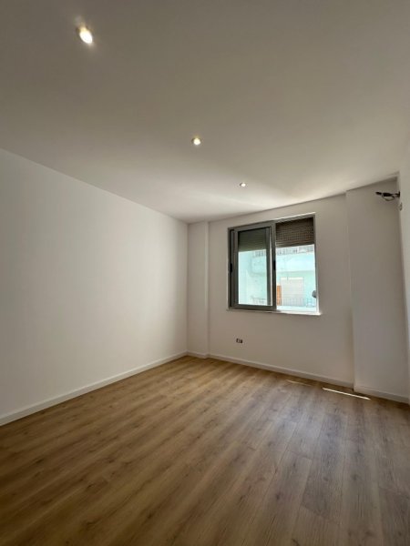 Tirane, shitet apartament , 55 m² 90.000 € 