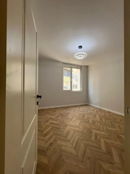 Tirane, shitet apartament 1+1 , 72 m² (Kopshti Botanik)