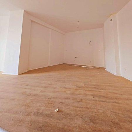 Tirane, shitet apartament 2+1 , 117 m² (Pazari i Ri)