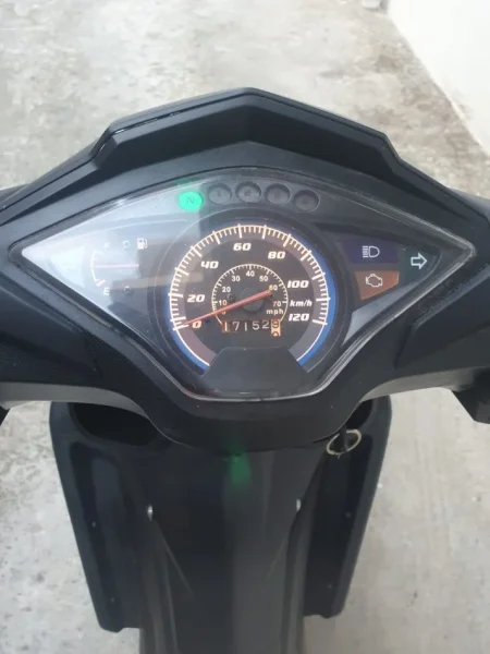 Tirane, shitet Motociklete Papaq Dayang 125 cc , e zeze 17.530 km 1.400 €