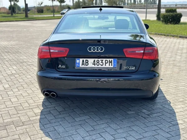 Fushe Kruje, shes makine Audi A6 OKAZION Nafte, e zeze Klima 237.000 km 9.900 €