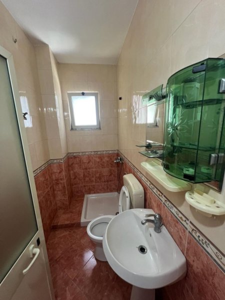 Durres, shitet apartament 3+1 Kati 2, 136 m² 130.000 € (Ujsjellesi,Durres)