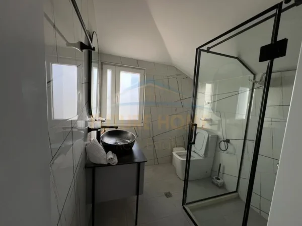 Tirane, jepet me qera 2+1 Kati 2, 85 m² 470 € (Kamez)