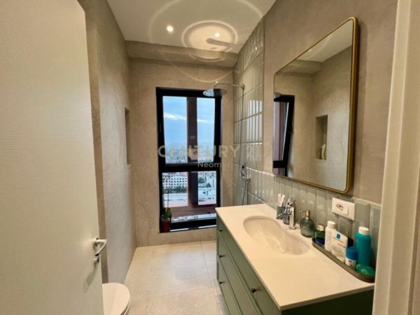 Tirane, shitet apartament 2+1 Kati 14, 125 m² 340.000 € (rruga e kavajes)
