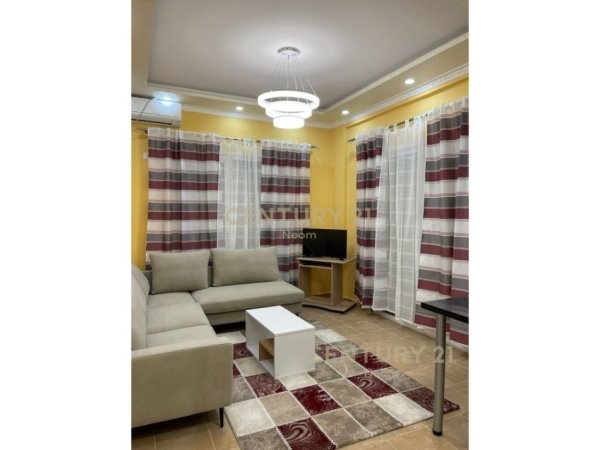 Tirane, jepet me qera apartament 2+1 Kati 1, 100 m² 550 € (kopeshti zoologjik)
