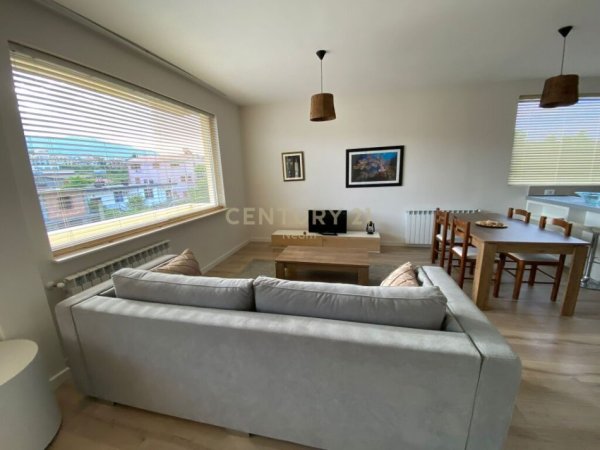 Tirane, jepet me qera apartament 2+1 Kati 3, 320 m² 450 € (sauk)