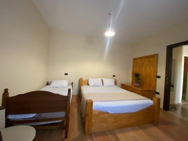 Tirane, jepet me qera apartament 1+1+Aneks+Ballkon Kati 1, 61 m² 600 € (Rruga e elbasanit)