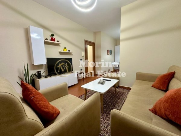 Tirane, jepet me qera apartament 2+1 Kati 7, 95 m² 800 € (Blloku)