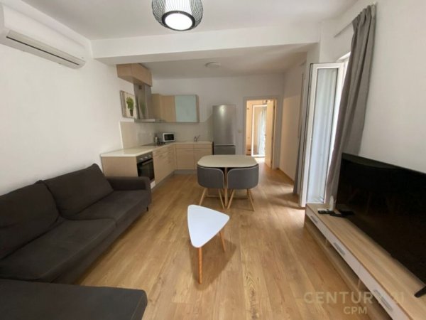 Tirane, shitet apartament 1+1 Kati 2, 50 m² 102.000 € (kodra e diellit)