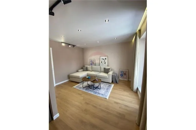 Tirane, shitet apartament 2+1 Kati 5, 75 m² 166.500 € (Shitet Apartamen 2+1+40 m verande Mine Peza)