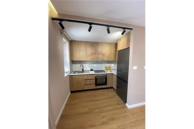Tirane, shitet apartament 2+1 Kati 5, 75 m² 166.500 € (Shitet Apartamen 2+1+40 m verande Mine Peza)