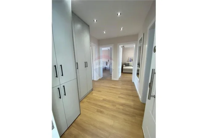Tirane, shitet apartament 2+1 Kati 5, 75 m² 166.500 € (Shitet Apartamen 2+1+40 m verande Mine Peza)
