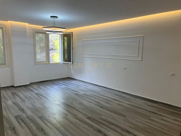 Durres, shitet apartament 2+1 Kati 7, 95 m² 140.000 € 