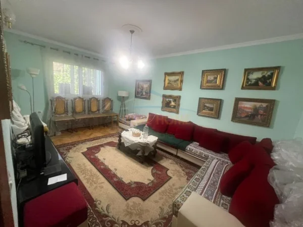 Tirane, shitet apartament 2+1 Kati 5, 74 m² 185.000 € (Qendër)