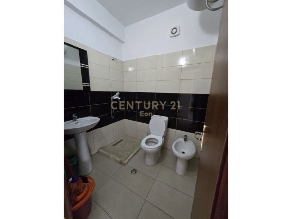 Durres, jepet me qera apartament 1+1 Kati 4, 60 m² 250 € 