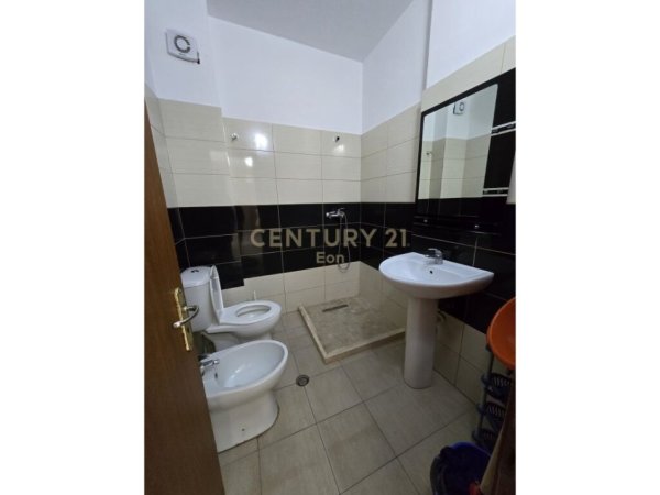 Durres, jepet me qera apartament 1+1 Kati 4, 60 m² 300 € 
