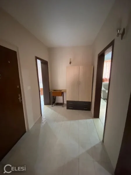 Tirane, jepet me qera apartament 2+1+Ballkon Kati 5, 100 m² 550 € (AMBASADA AMERIKANE)