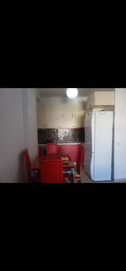 Tirane, jepet me qera apartament 1+1+Ballkon Kati 7, 70 m² 450 € (Rruga Teodor Keko)