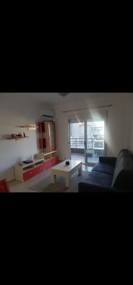Tirane, jepet me qera apartament 1+1+Ballkon Kati 7, 70 m² 450 € (Rruga Teodor Keko)