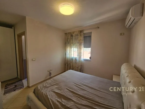 Tirane, jepet me qera apartament 2+1+Aneks+Ballkon Kati 4, 105 m² 600 € (LIQENI THATE)