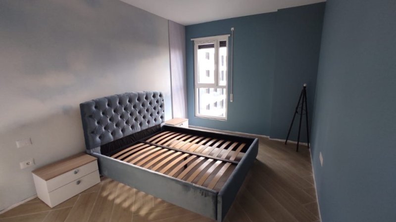 Tirane, jepet me qera apartament 1+1 Kati 7, 70 m² 600 € (Don Bosko)