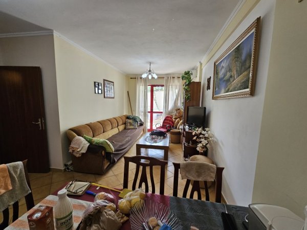 Tirane, shes apartament 2+1+Ballkon Kati 1, 102 m² 120.000 € (MISTO MAME)
