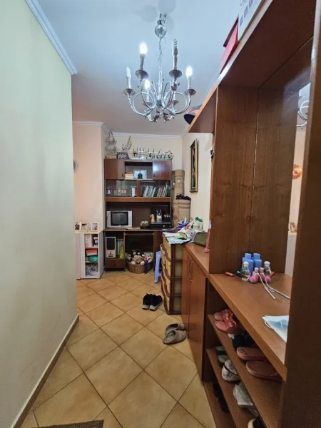 Tirane, shes apartament 2+1+Ballkon Kati 1, 102 m² 120.000 € (MISTO MAME)