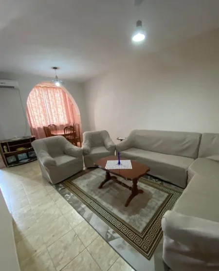 Tirane, jepet me qera apartament 2+1 Kati 5, 100 m² 620 € (Ambasada Amerikane)