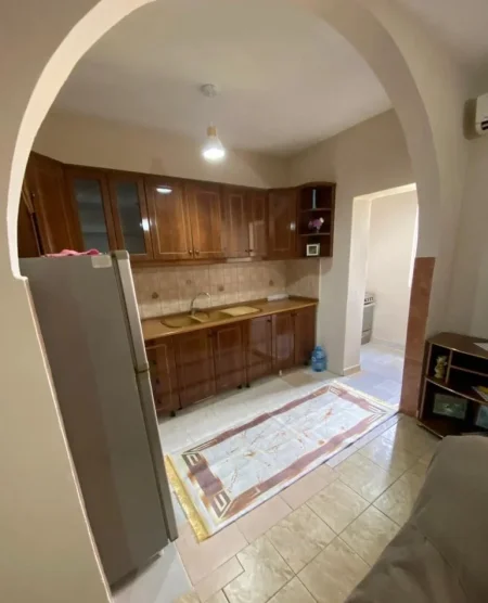 Tirane, jepet me qera apartament 2+1 Kati 5, 100 m² 620 € (Ambasada Amerikane)