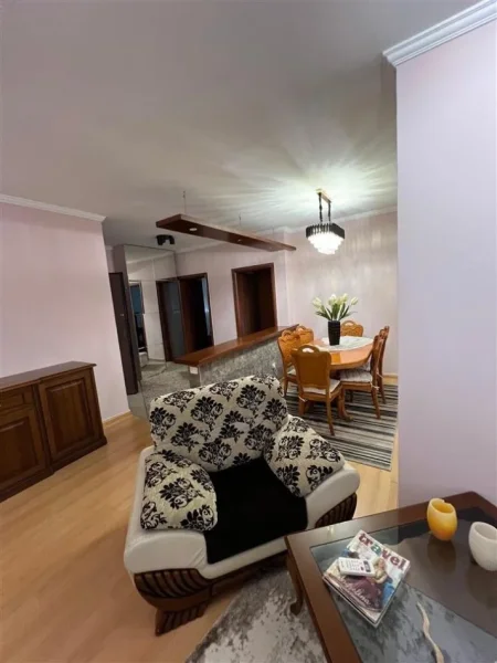 Tirane, jepet me qera apartament 2+1 Kati 8, 120 m² 550 € (ASTIR)