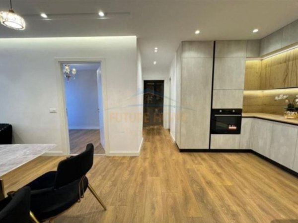 Tirane, shitet apartament 2+1 Kati 5, 71 m² 225.000 € (Stadiumi Dinamo)