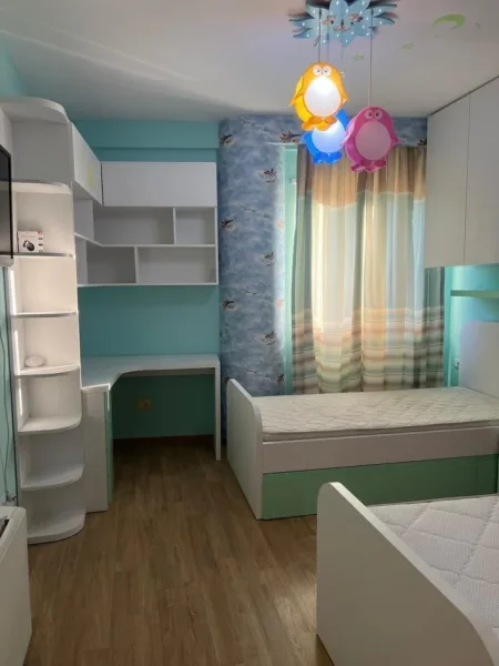 Tirane, shes apartament 2+1+Ballkon Kati 4, 120 m² 220.000 € (Rruga Veli Dedi)