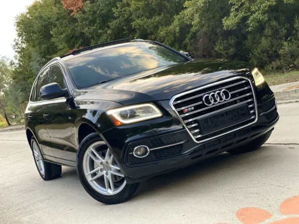 Tirane, shes makine Audi q5 premiun plus Benzin, blu e errët automatik Klima