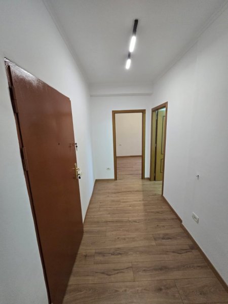 Tirane, shitet apartament 1+1 Kati 5, 90.000 € (Rruga Dibres)