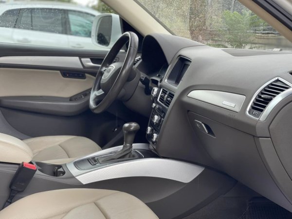 Tirane, shes SUV | Fuoristrad | Xhip AUDI Q5 QUATTRO Benzin, e bardhë automatik Klima 132.000 km