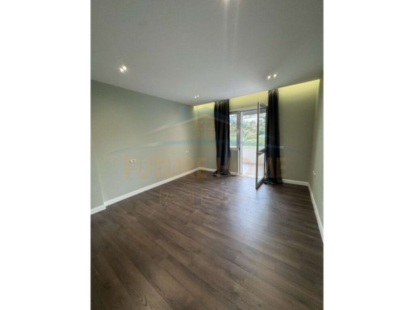 Tirane, jepet me qera apartament 2+1 Kati 1, 120 m² 600 € (Kopshti Botanik)