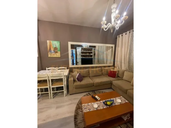 Tirane, jepet me qera apartament 2+1 Kati 4, 90 m² 900 € (Kopeshti Zoologjik)