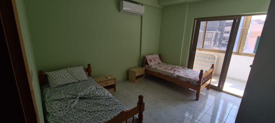 Durres, jepet me qera 2+1 Kati 4, 75 m² 500 € 