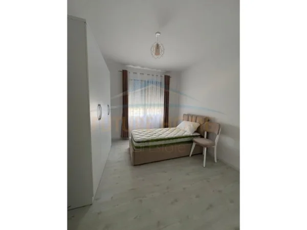 Tirane, jepet me qera apartament 2+1 , 102 m² 750 € (Don Bosko)