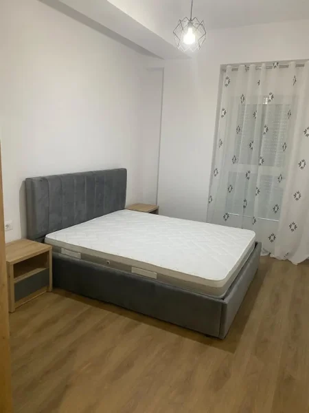Tirane, jepet me qera apartament 1+1+Ballkon Kati 2, 70 m² 400 € (Pasho hysa)