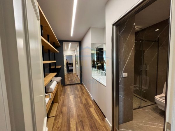 Tirane, jepet me qera apartament 2+1 Kati 11, 137 m² 2.500 € (Blloku)