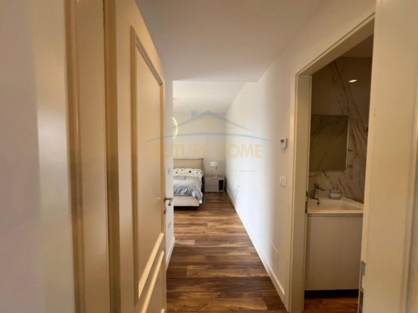 Tirane, jepet me qera apartament 2+1 Kati 11, 137 m² 2.500 € (Blloku)