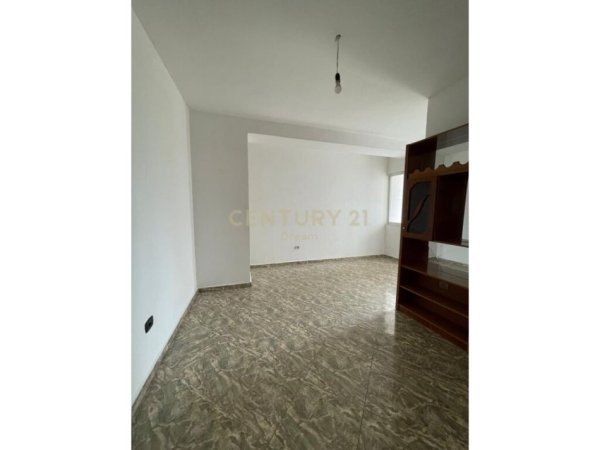 Tirane, shitet apartament 2+1 Kati 6, 92 m² 120.000 € (uet)