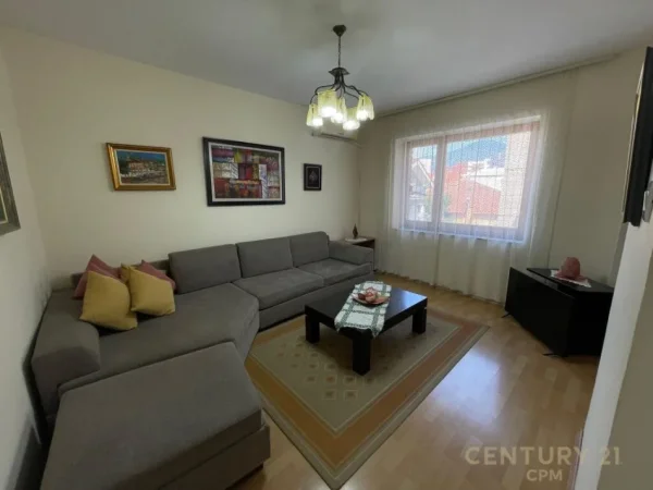Tirane, shitet apartament 2+1 , 81 m² 120.000 € (ali demi)