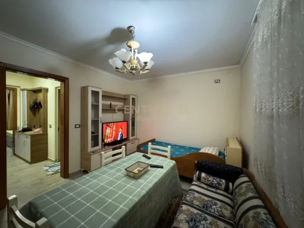 Tirane, shitet apartament 1+1 Kati 1, 60 m² 105.000 € (mine peza)