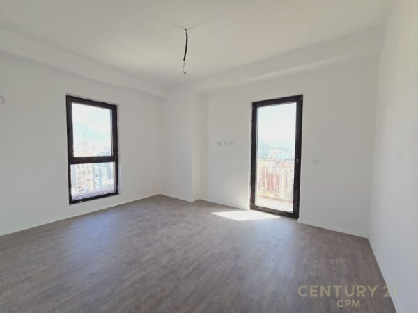 Tirane, shitet apartament 2+1 Kati 13, 118 m² 266.000 € (rruga e kavajes)