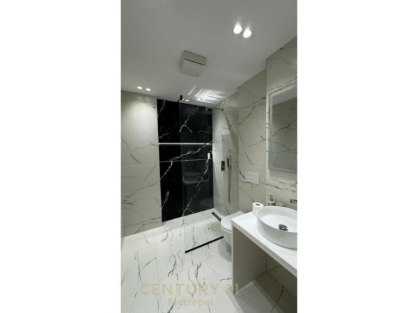 Tirane, shitet apartament 1+1 Kati 2, 150 m² 375.000 € (kopeshti botanik)