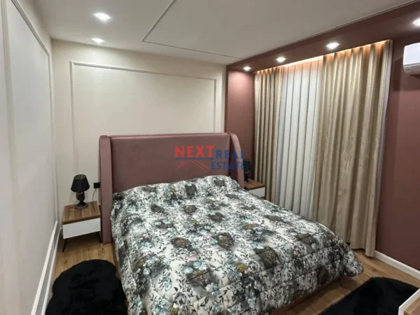 Vlore, shitet apartament 1+1+Aneks+Ballkon , 124 m² 250.000 € (TRANSBALLKANIKE)