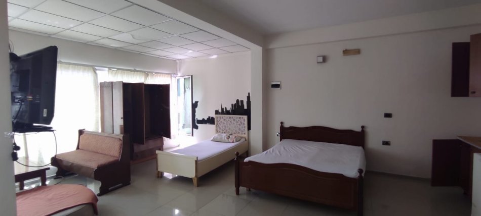 Tirane, jepet me qera Vile 1+1 Kati 2, 40 m² (Fundi Rruges Jordan Misja, Sapo kalon Shinat e Trenit)