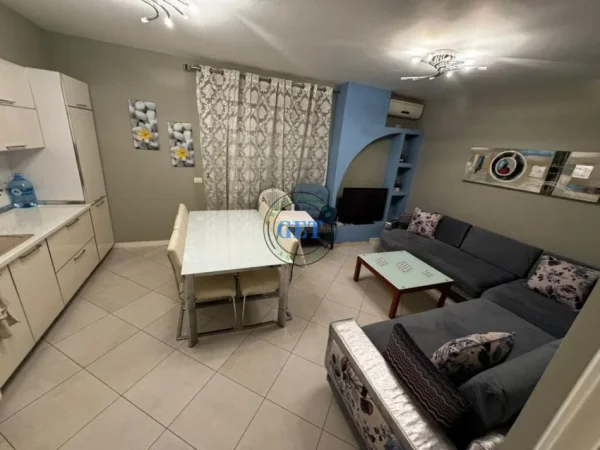 Durres, jepet me qera apartament 1+1+Ballkon Kati 1, 60 m² 350 € (Plazh, Durres)